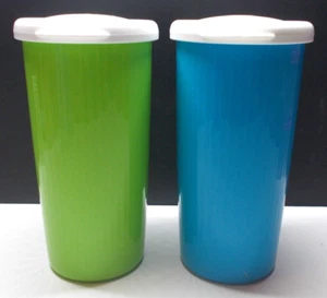 2 Tupperware 3329 Insulated Travel Tumblers with Lids Green & Blue 24 Oz. - Picture 1 of 6