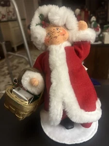 Annalee 2003 Weihnachten 10 Zoll Frau Claus mit einem Korb voller Geschenke neuwertig - Bild 1 von 6