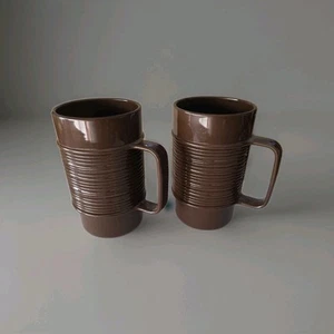 Rubbermaid Brown 5" Stackable Cups with Handles (Set of 2) - Vintage (3829) - Picture 1 of 3