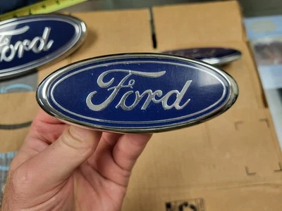 Ford Explorer 1999 2000 2001 puerta trasera puerta levadiza insignia emblema E97B-8C020-AA  Foto 1 de 4