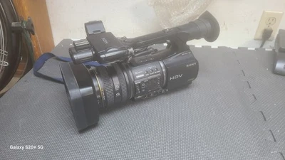 Sony HVR-Z5U DVCAM HDV Video Camera Camcorder - Image 1 of 4