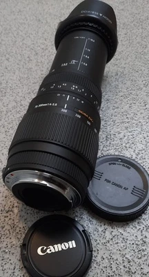 Sigma DG 70-300mm 1:4-5.6 Telephoto Zoom Lens for-Canon EOS Digital Cameras - Image 1 of 4