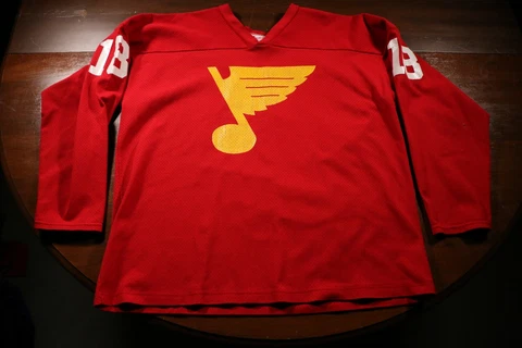 True Vintage 80s St. Louis Blues Red Practice Jersey NHL Hockey XL Cover