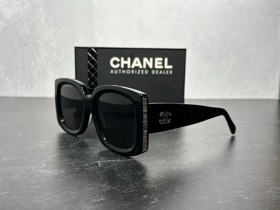 GAFAS DE SOL CHANEL 5435 CUADRADAS NEGRAS Y PLATEADAS con LENTE GRIS c501/S4! ¡SE ENVÍA HOY! Foto 1 de 4