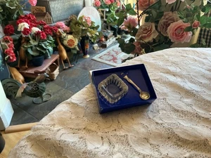 Westmorland Sterling Silver George And Martha Salt Spoon And Cambridge Cellar - Picture 1 of 7