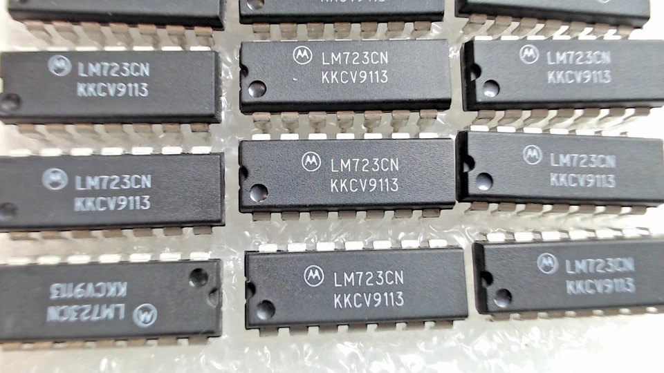 Lot of 36 Motorola LM723CN Programmable Voltage Regulator DIP-14 NOS - Image 1 of 1
