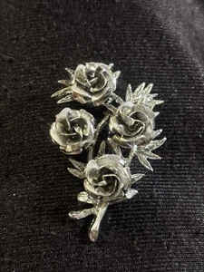 Vintage Costume Jewelry Silver-Toned 4 Rose Floral Brooch Pin - Picture 1 of 6