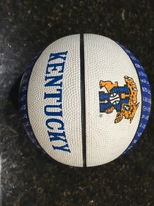 University Of Kentucky Wildcats Mini -7” Basketball New Old Stock Vintage 1980’s - Bild 1 von 9