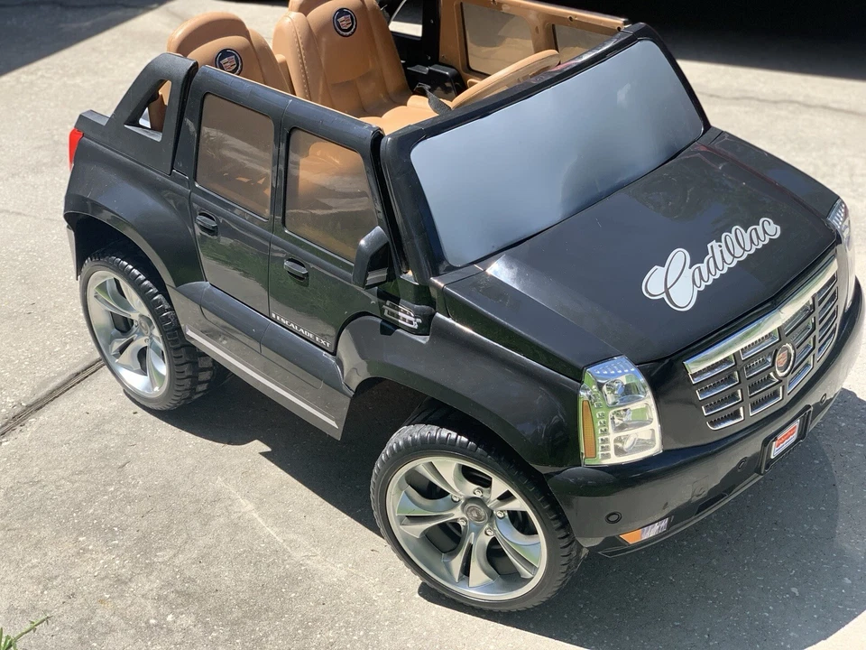 Camión eléctrico Power Wheels Cadillac Escalade EXT 12V, batería incluida Foto 1 de 4