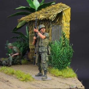 (Pre-Order) ProPainted 1:35 USMC M60 Machine Gun Soldier in Vietnam war - Picture 1 of 8