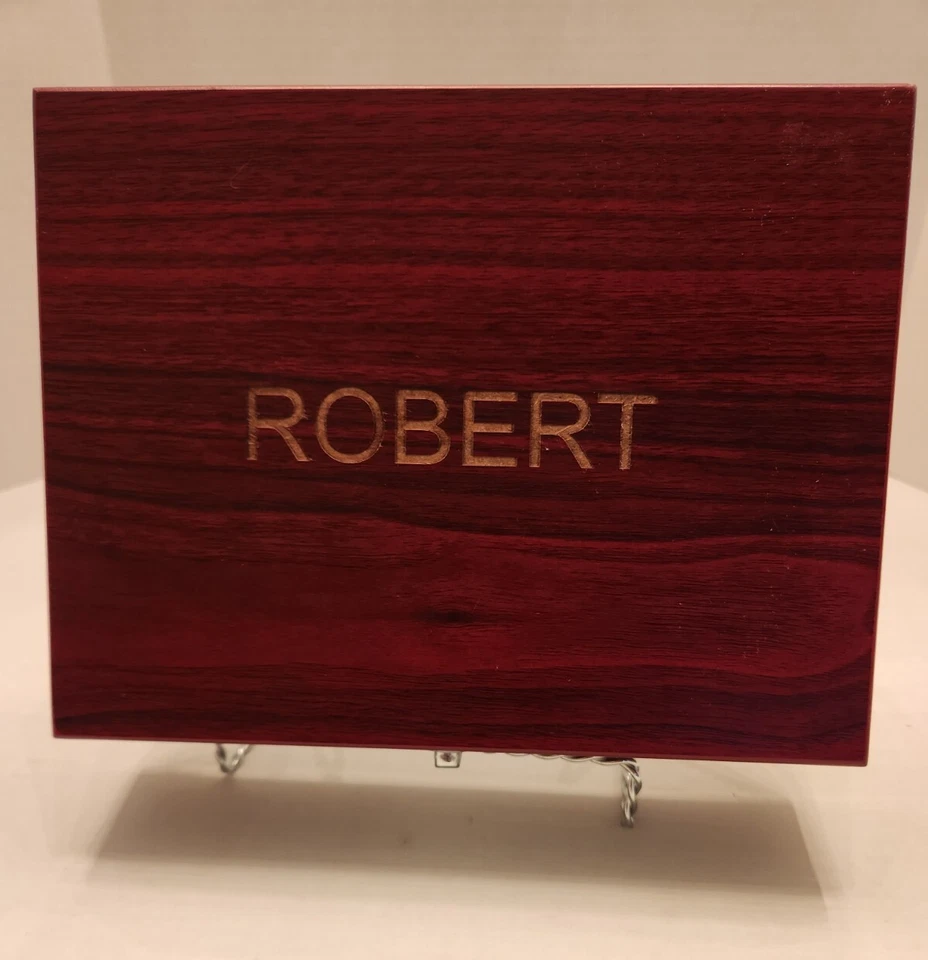 Personalized ROBERT In Wooden Lock Case. Flask 4shot Glasses And Funnel.   New - Image 1 of 4