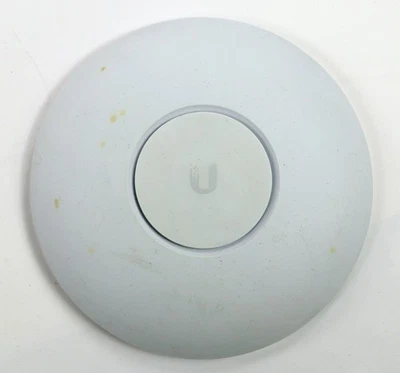Ubiquiti UAP-AC-PRO 802.11ac Wireless Access Point - Image 1 of 4