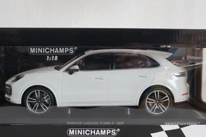1:18 Minichamps 153066073 Porsche Cayenne Turbo S 2017 -DK087 - Bild 1 von 3