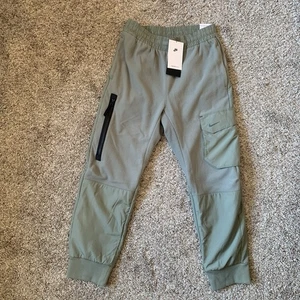 Nike Sweatpants Youth Boys Large Gray Fleece Joggers Therma-Fit NWT - Picture 1 of 12
