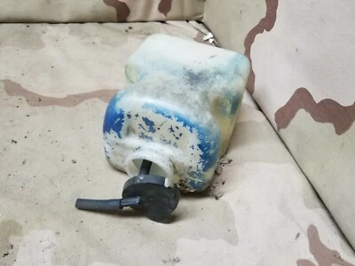 GMC Sierra Chevrolet Silverado Blazer Jimmy 1977 77 depósito de lavadora de parabrisas Foto 1 de 4