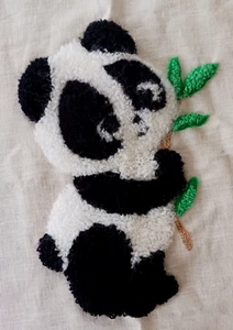 Punch Nadel PANDABÄR schwarz weiß Eukalyptusblatt KOMPLETT fertiges Design 6x8 - Bild 1 von 7