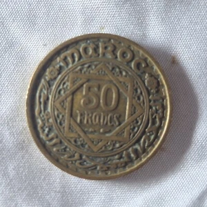 Moneta Marocco 50 Franchi 1371 - Foto 1 di 2
