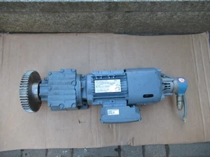 SEW-Eurodrive R27 DRN71M4/BE05/TF/XV1A Getriebemotor (2) - Bild 1 von 5