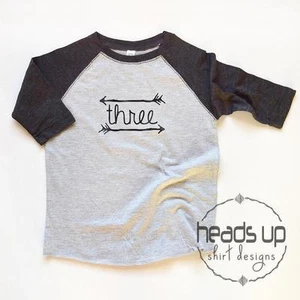 Camisa Three Raglan Niño/Niña - Camisa Raglan 3 Cumpleaños Niño/Niña Niño Pequeño - Imagen 1 de 2