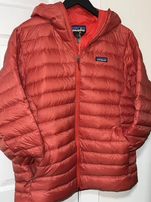 Jaqueta acolchoada masculina Patagonia suéter tamanho grande vermelha Amanita nova em folha - Imagem 1 de 4