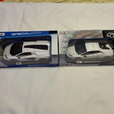 Maisto 1:18 Lamborghini Huracan Performante & Countach LPI 800-4 ambos blancos NUEVO Foto 1 de 4