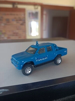 1/64  Toyota HI - Lux Pickup Polizia di Stato Italiana - Immagine 1 di 4
