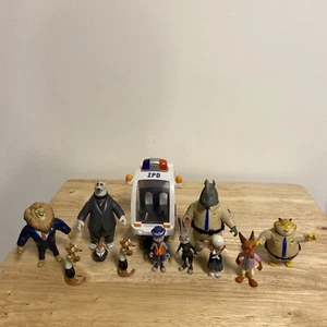 12x Figuras Tomy Disney Zootopia / Zootropolis Nick Wilde Fox Mayor Corazón de León... - Imagen 1 de 7