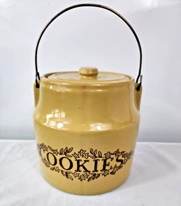 vtg Monmouth Pottery Cookie Jar Stoneware Crock Wire Handle Lid yellow framhouse - Picture 1 of 10