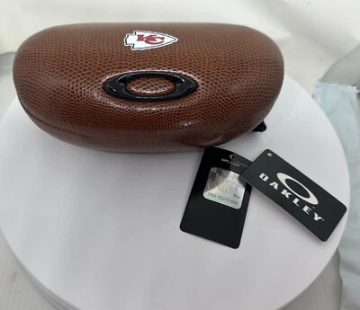 Nuevas gafas de sol Oakley NFL KANSAS CITY CHIEFS, estuche rígido con cubierta. Foto 1 de 4