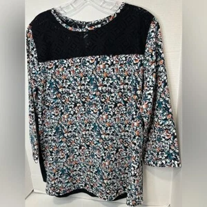 Blusa Van Heusen Corpiño de encaje estampado floral talla grande - Imagen 1 de 8