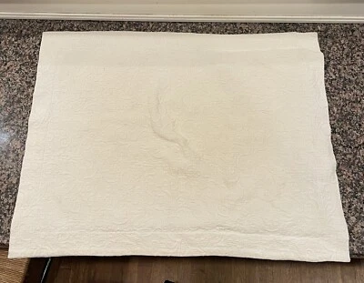 1 Eddie Bauer Home Heirloom Ivory  standard Matelasse Sham 100% Cotton euc - Image 1 of 2