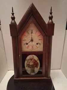 Antico orologio campanile funzionante. Bellissimo - Foto 1 di 18