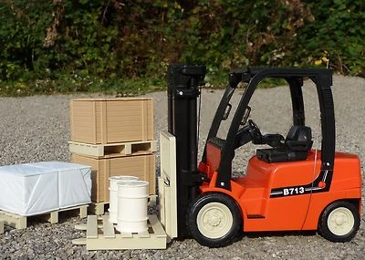 RC GABELSTAPLER Länge 28cm mit viel Zubehör + REGAL "Ferngesteuert 27MHz" 87865 - Bild 1 von 4