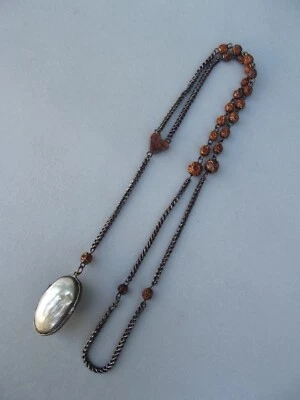 ancien collier œuf en nacre porte chapelet rosaire en bois sculpté XIX eme - Photo 1/4