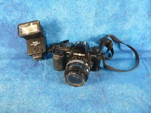 Minolta Maxxum 9000 SLR 35mm Camera with Vivitar flash - Bild 1 von 9