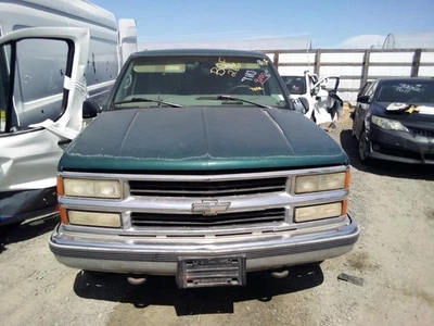 Used Rear Axle Assembly Rear fits: 1998 Chevrolet Tahoe 4 Dr 4x2 3.42 axle ratio Foto 1 de 4