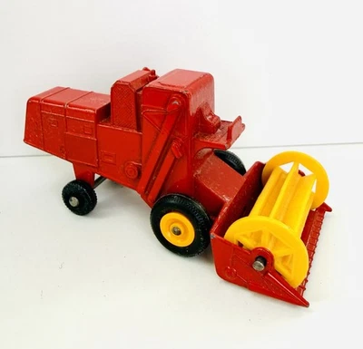 Matchbox 1966 Lesney Claas Combine Harvester No. 65 Farm Equipment Toy - Image 1 of 4