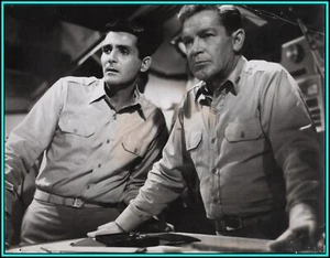 RICHARD BASEHART & DAVID HEDISON in "Voyage To The Bottom of The Sea" - Photo - Picture 1 of 2