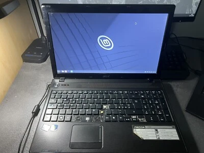 Acer Aspire 5742Z, Intel Pentium P6100, 4GB RAM, NO HDD - Immagine 1 di 4