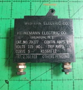 Circuit Breakers/Fuses Circuit Breakers 70-177 Heinemann 8A 115V 1pc - Picture 1 of 2