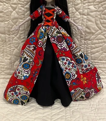 ÚNICO Lote de Ropa Hecha a Mano_Muñeca Monster High 1ª Ola G1_Traje Vestido Largo Personalizado Foto 1 de 4
