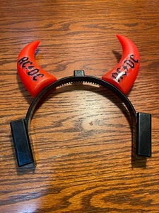 AC/DC Devil Horns da Stiff Upper Lip 2001 Tour Funzionante - Foto 1 di 2
