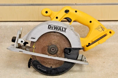 DeWalt DC390 18V Cordless Circular Saw (Tool Only) *Pre-owned* FREE SHIPPING - Image 1 of 4
