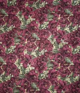 Moda Fabric Christmas Wonderland 44" x 54" Gold Metallic Highlights Floral - Picture 1 of 3