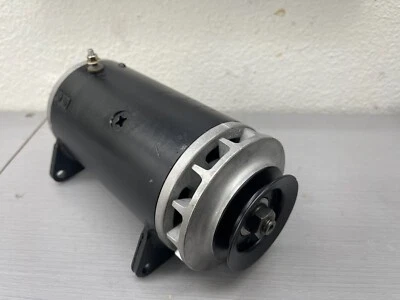 法拉利 330 GT 250 发电机 Magneti Marelli 恢复 Dynamo DN51B 300/12/2500 — 第 1/4 张图片