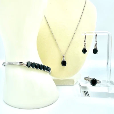Juego de joyas de ónix negro: collar, pendientes, anillo, pulsera St/St 316L minimalista Foto 1 de 4