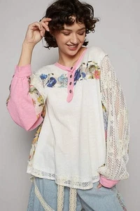 Blusa Henley POL Manga Crochet Floral Patchwork Botón en Blanco Rosa Multi - Imagen 1 de 6