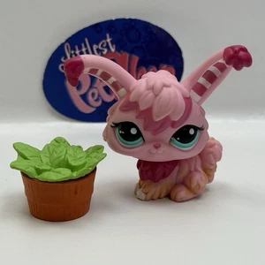 ANGORA RABBIT #2132 W/ Accessory - Authentic Littlest Pet Shop - Hasbro LPS - Picture 1 of 3