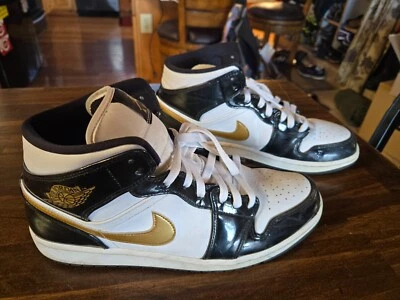 Nike Air Jordan 1 Mid Patente Negro Blanco Dorado Talla 11.5 (852542-007) Foto 1 de 4