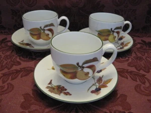 Royal Worcester Evesham Vale China Cup & Saucer Sets - Set of Three - Excellent! - Picture 1 of 3